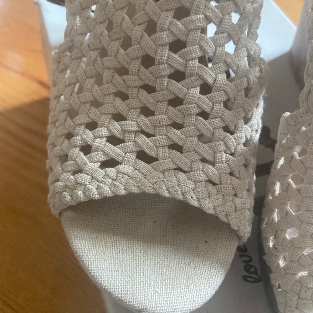 Mudd Sandals - Picture 4 of 6